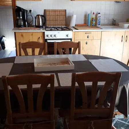 Feher Rozsa * تشيرستوموي