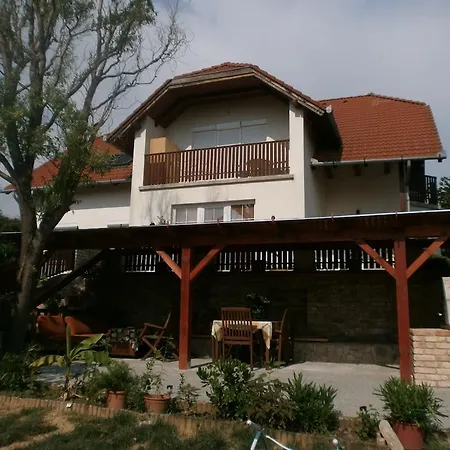 דירה Feher Rozsa