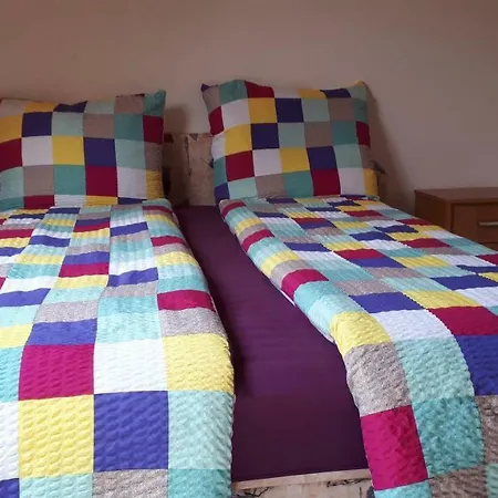 Feher Rozsa * تشيرستوموي