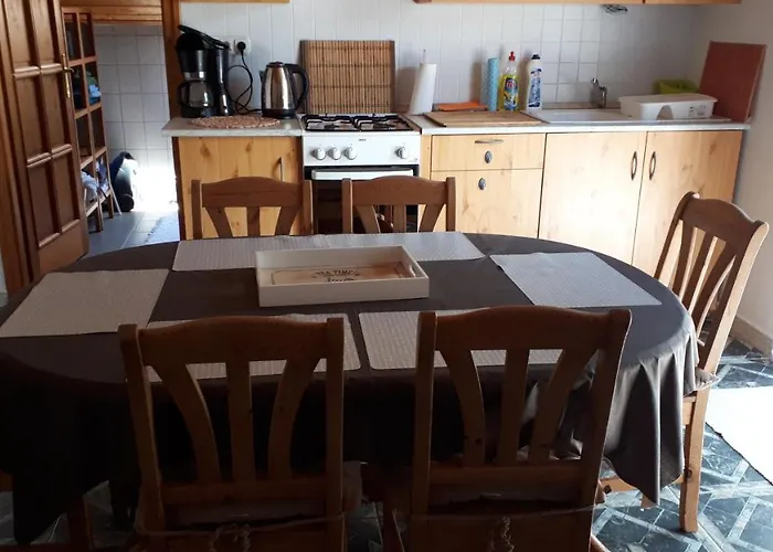 Feher Rozsa * تشيرستوموي