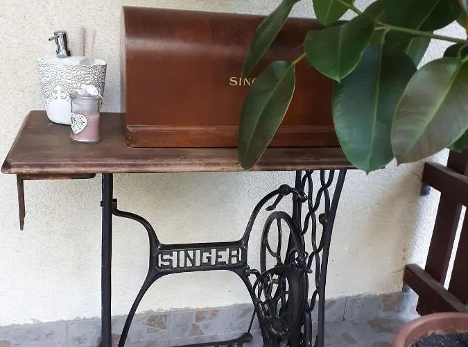 شقة Feher Rozsa تشيرستوموي